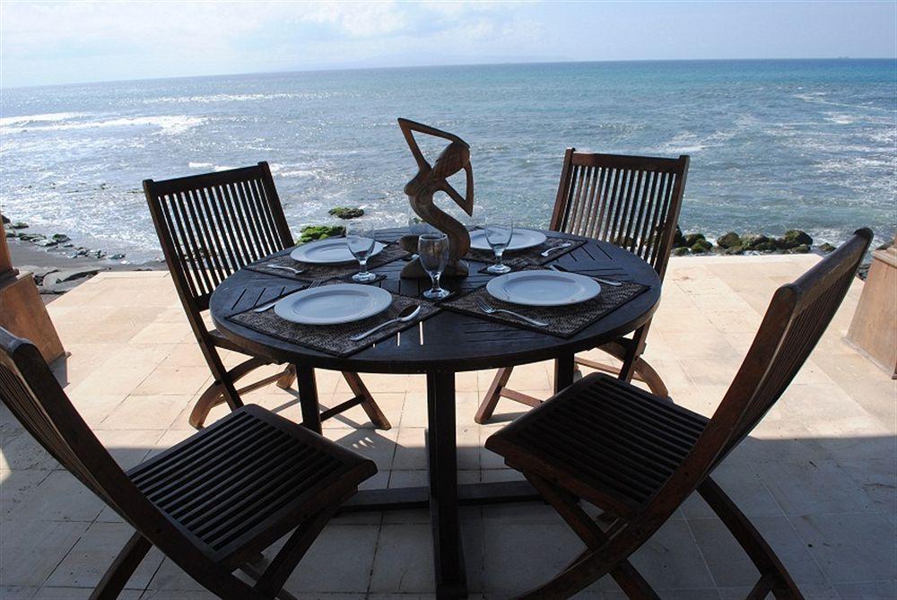 Suarti Resort, Villas & Gallery Ketewel Exterior photo
