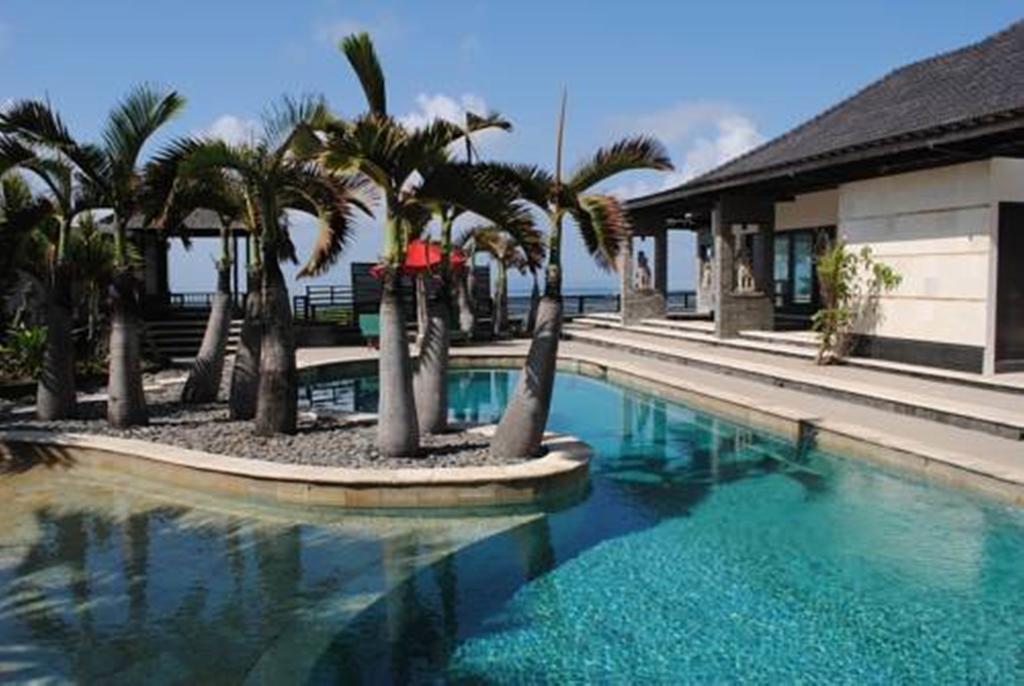Suarti Resort, Villas & Gallery Ketewel Exterior photo
