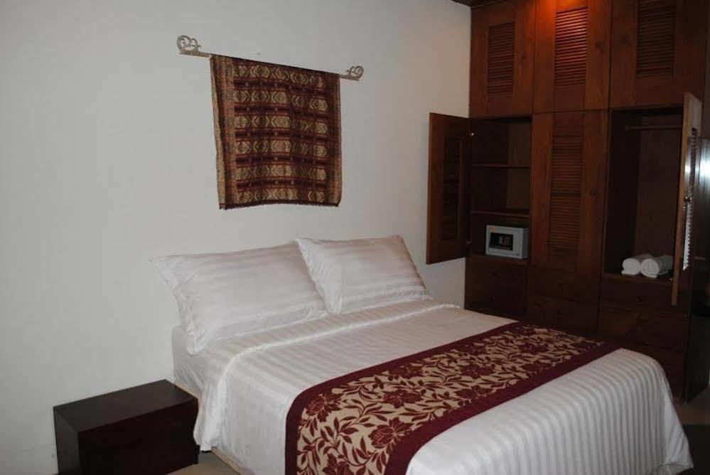 Suarti Resort, Villas & Gallery Ketewel Exterior photo