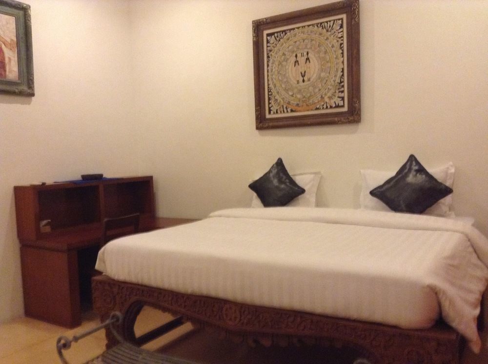 Suarti Resort, Villas & Gallery Ketewel Exterior photo