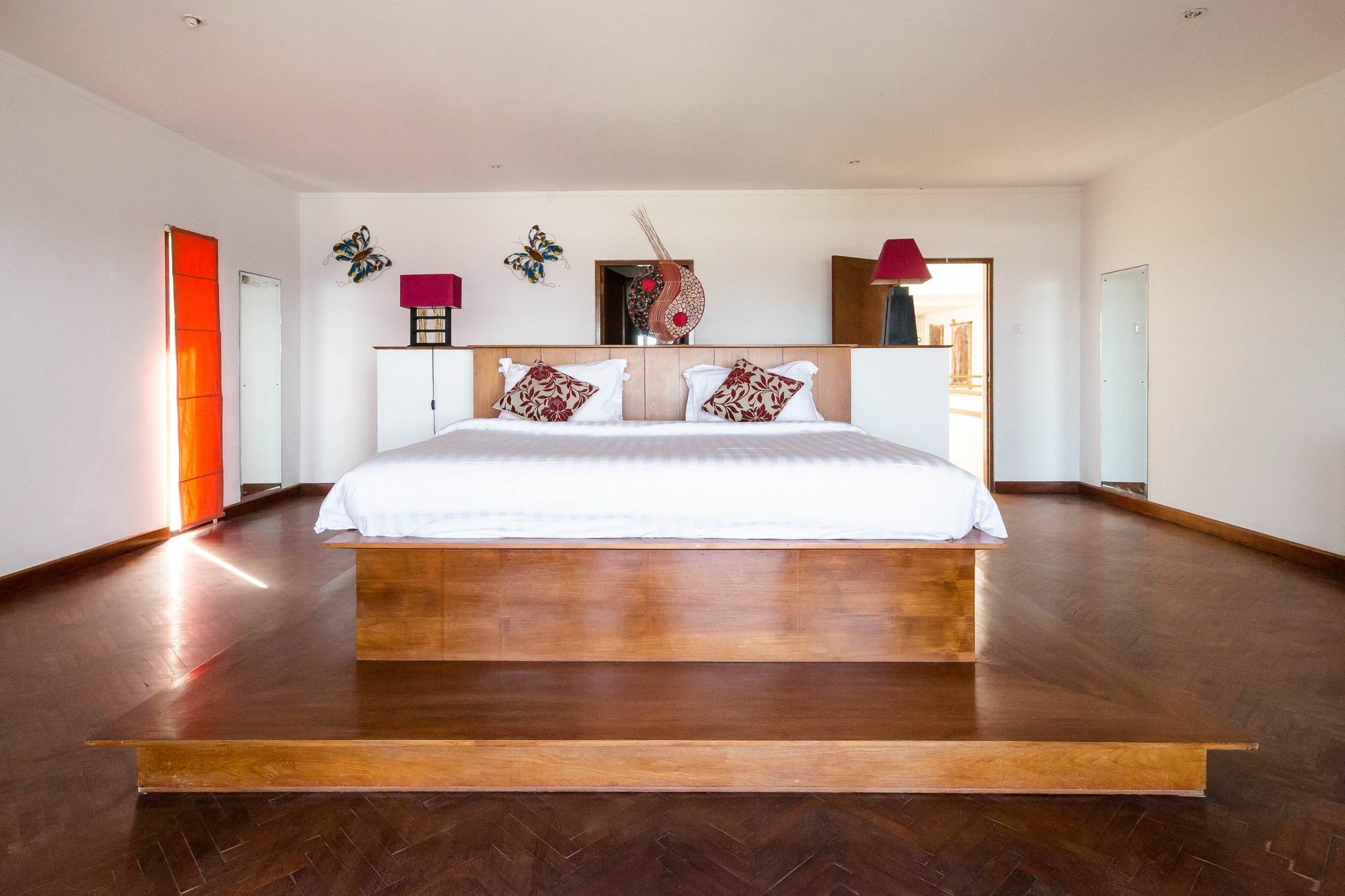 Suarti Resort, Villas & Gallery Ketewel Exterior photo